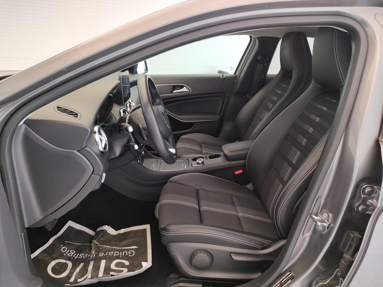 Mercedes-Benz GLA-X156 2017 - GLA 200 Sport auto