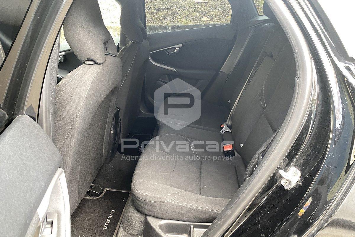 VOLVO V40 D2 1.6 Powershift Momentum