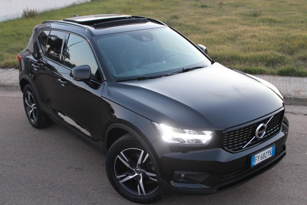 Volvo XC40 D3 Aut. R-Design *TETTO *360 CAMERA