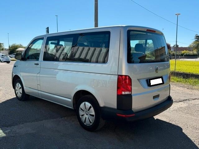 Volkswagen Caravelle T6 9 posti