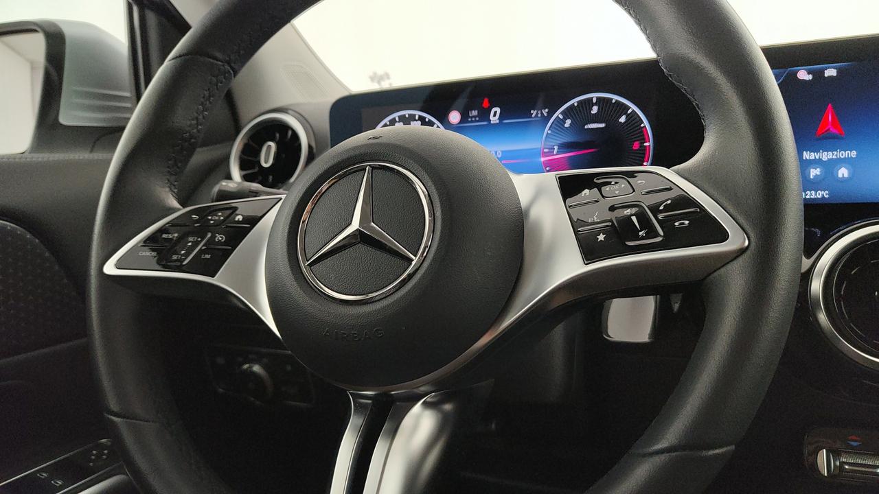 Mercedes-Benz GLA 180 d Progressive Advanced auto