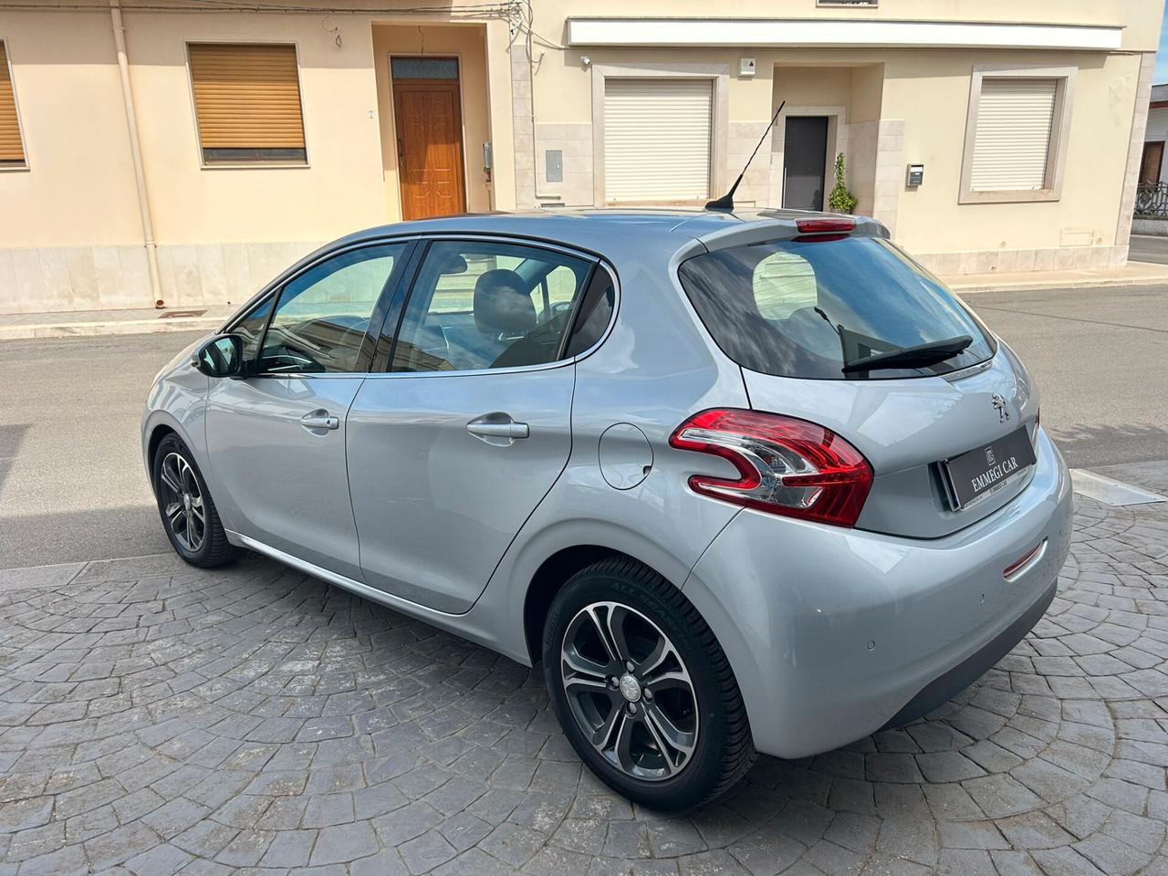 Peugeot 208 1.4 HDi 68Cv ALLURE NAVI Km81.000-2014