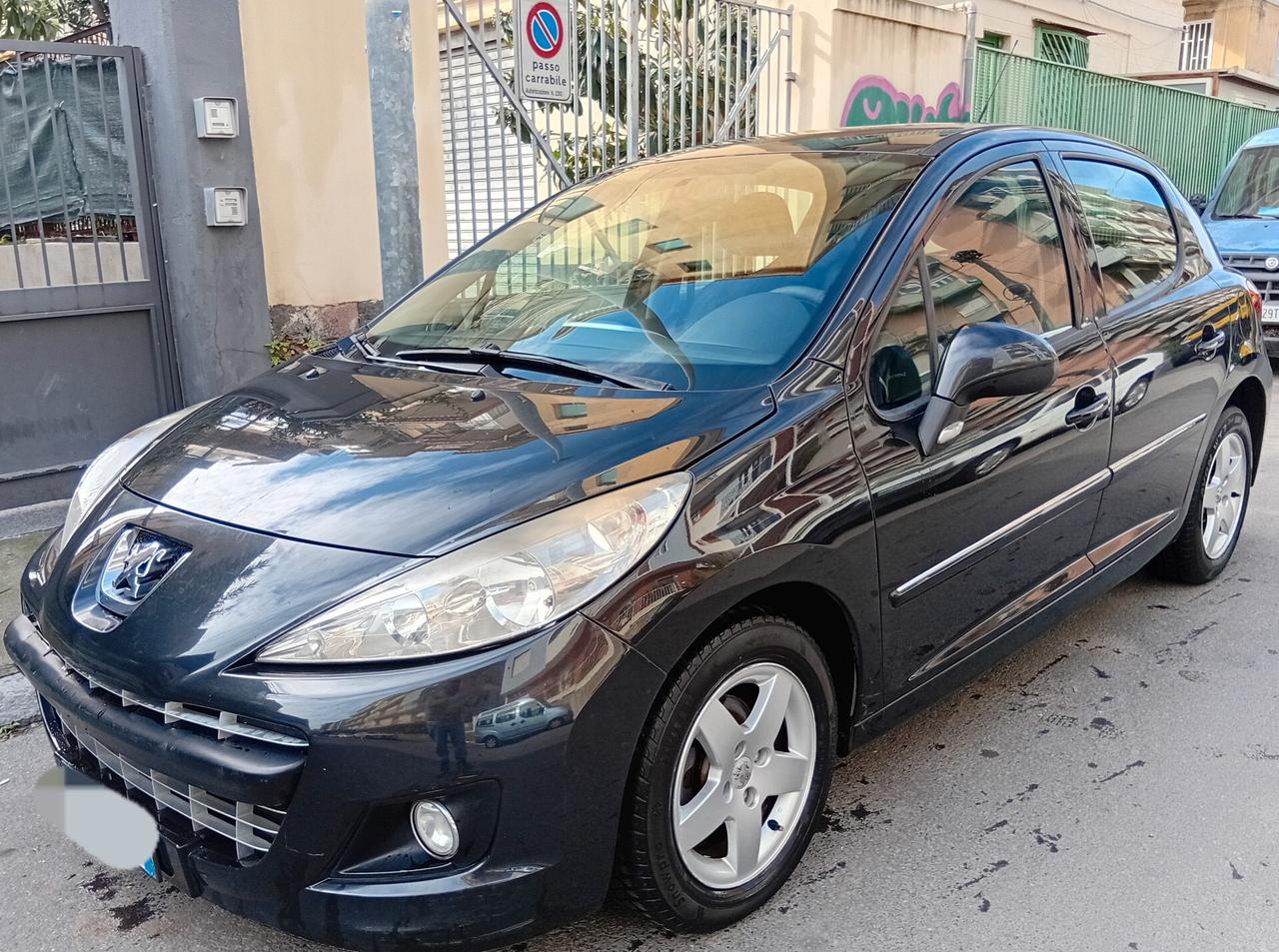 Peugeot 207 1.4 HDi Diesel Per Neopatentati