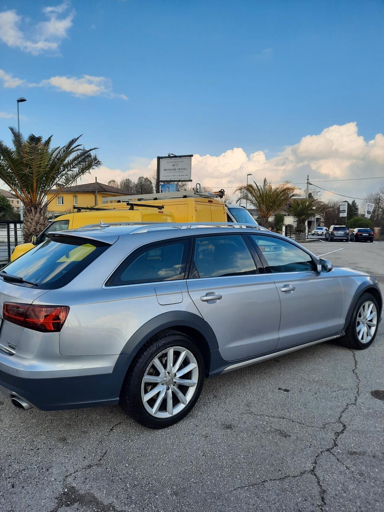 Audi A6 allroad 3.0 TDI 218 CV S tronic Business Plus