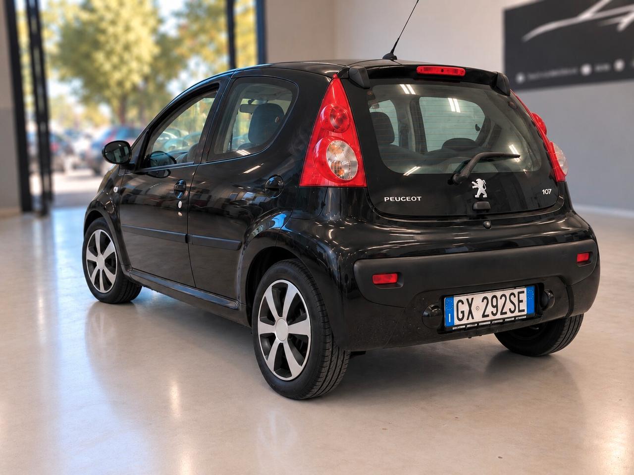 Peugeot 107 1.0 68CV 5p. Plaisir