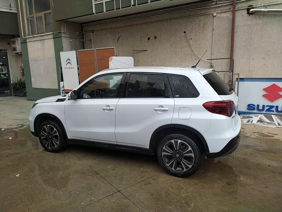 Suzuki Vitara hybrid TOP 4X4 (super economica)