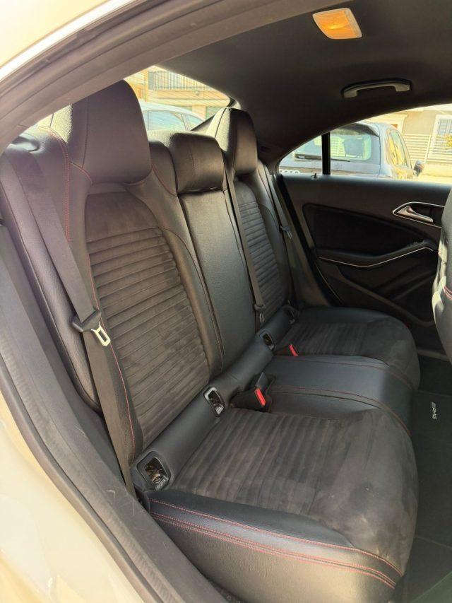 MERCEDES-BENZ CLA 200 CDI Premium