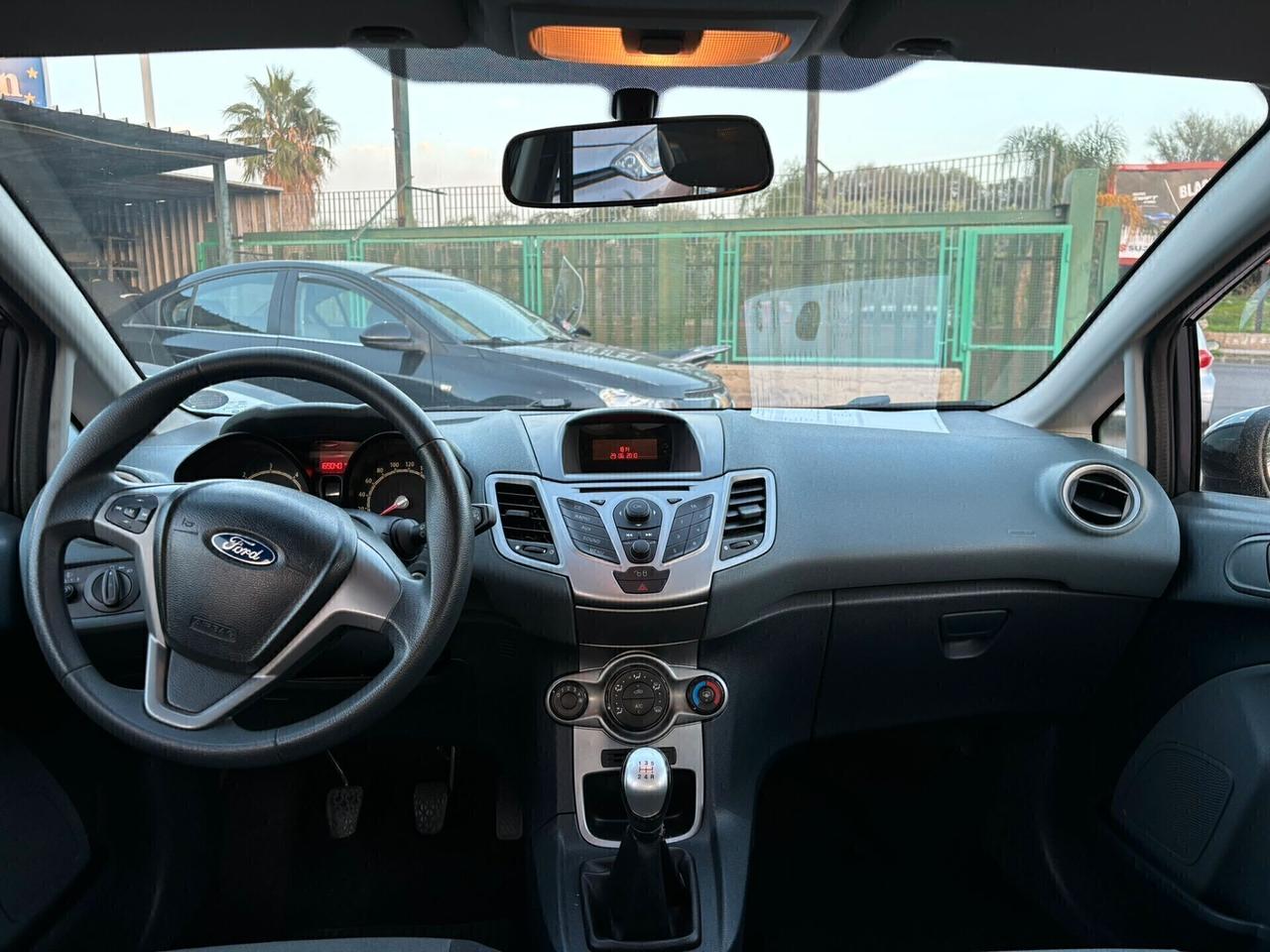 Ford Fiesta 1.4 TDCi 70CV 5 porte Titanium