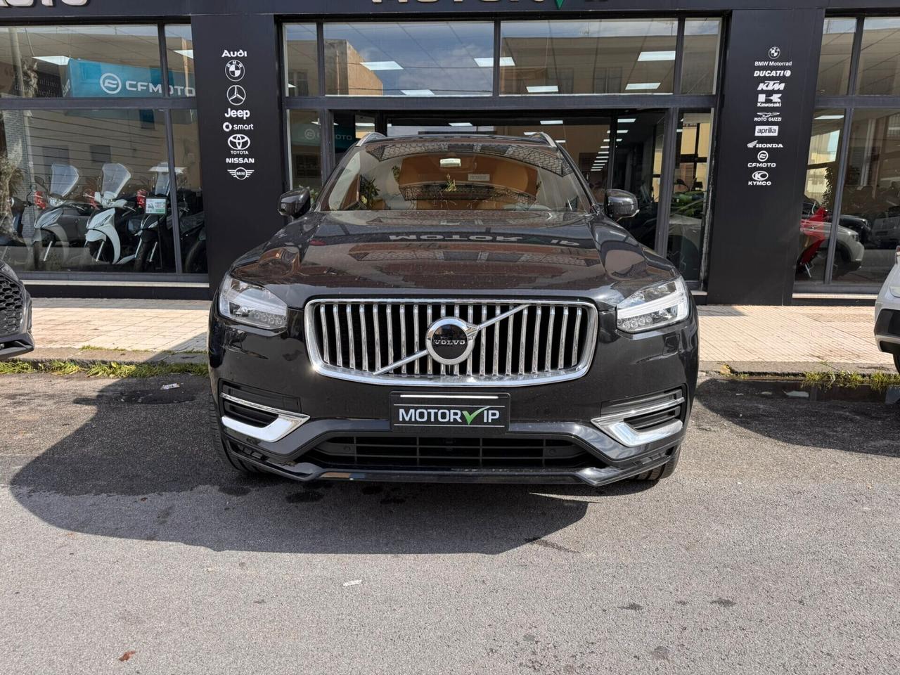 Volvo XC 90 XC90 B5 (d) AWD Geartronic 7 posti R-design DA 505€ ANTICIPO 0