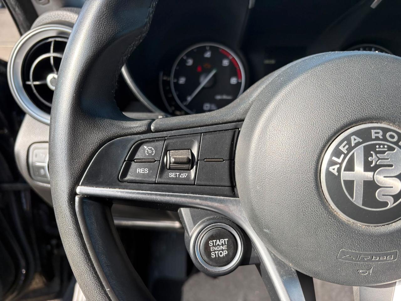 Alfa Romeo Giulia 2.2 Turbodiesel 136 CV AT8 Business