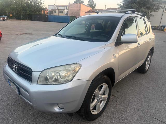 TOYOTA RAV 4 MY23 RAV4 2.2 D-4D 136 CV Luxury senza lavoro da fare