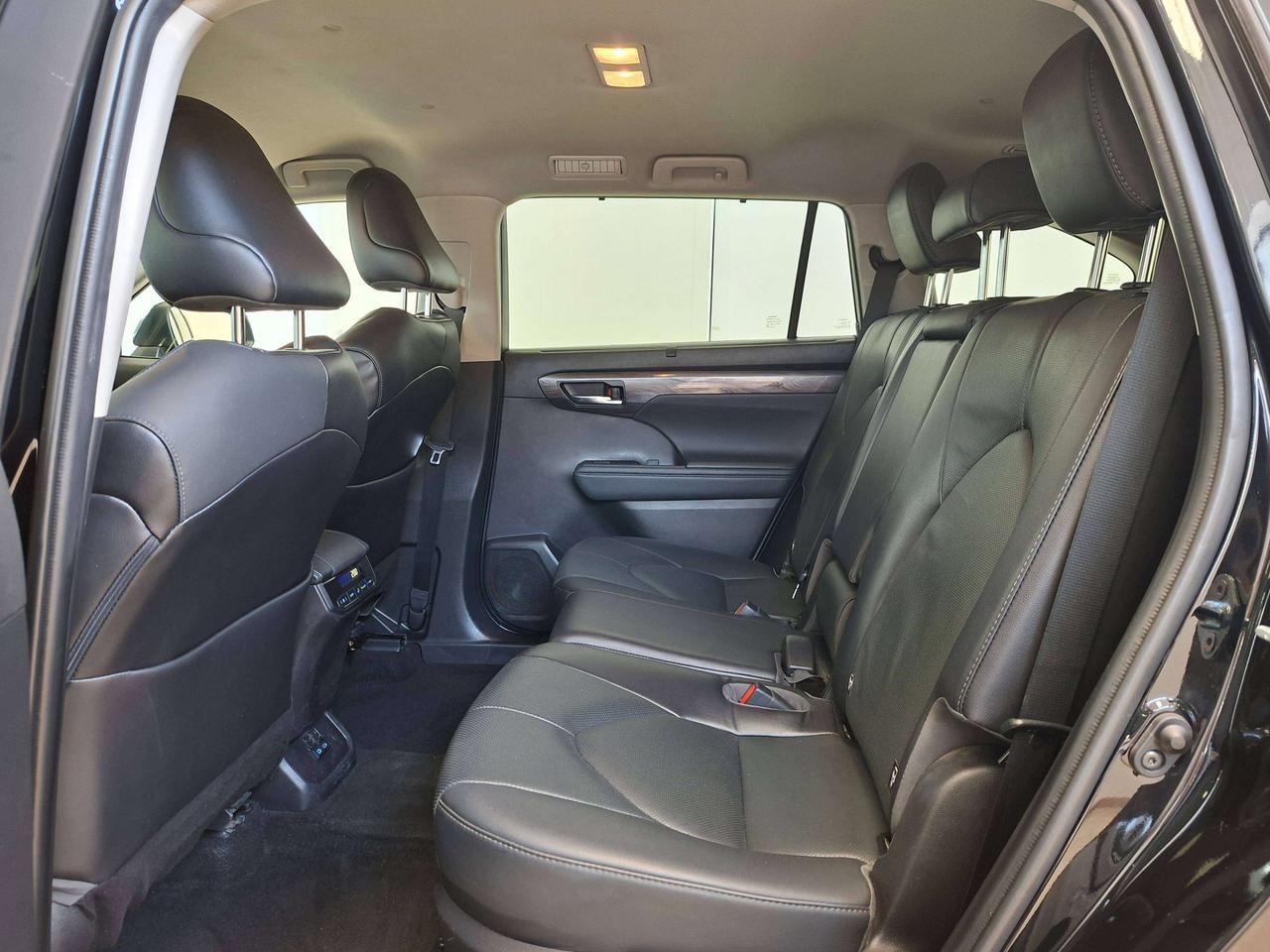 Toyota Highlander 2.5h LOUNGE e-cvt 2 ANNI GARANZIA AYVENS