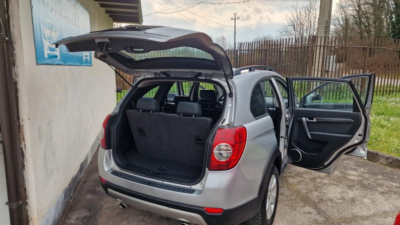 Chevrolet Captiva 2.0 VCDi LT 7 POSTI