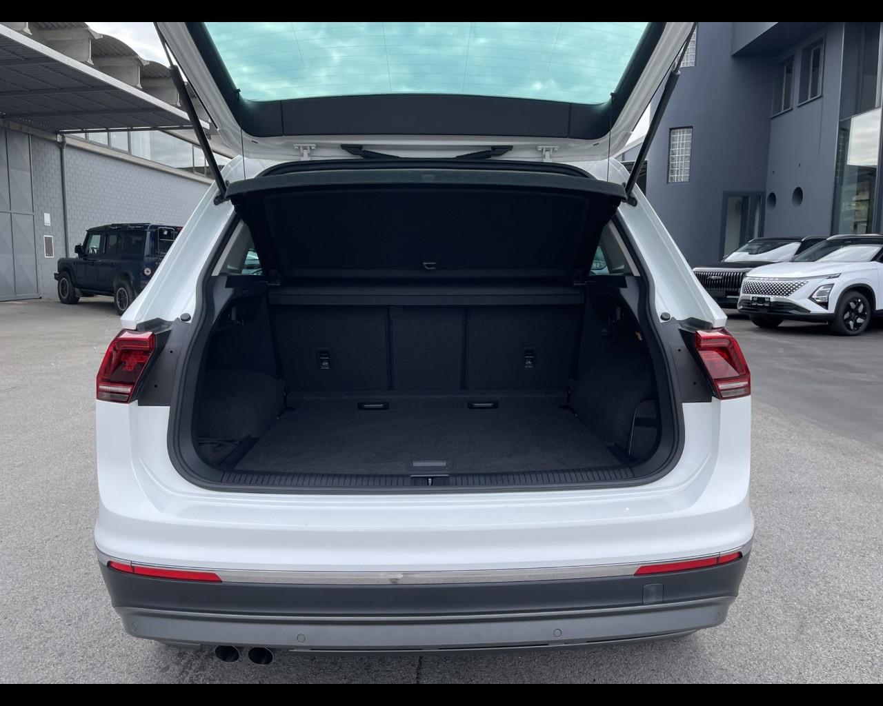 VOLKSWAGEN Tiguan 2ª serie - Tiguan 2.0 TDI SCR DSG Style BlueMotion Technology