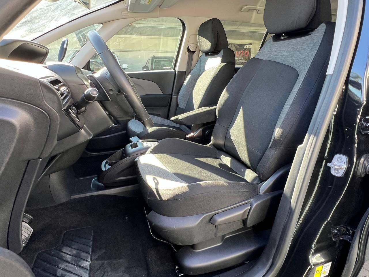Citroen Grand C4 Picasso II 2017 1.6 bluehdi Sh