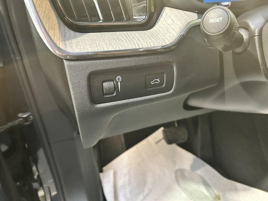 Volvo XC60 2.0 B4 Inscription AWD Auto