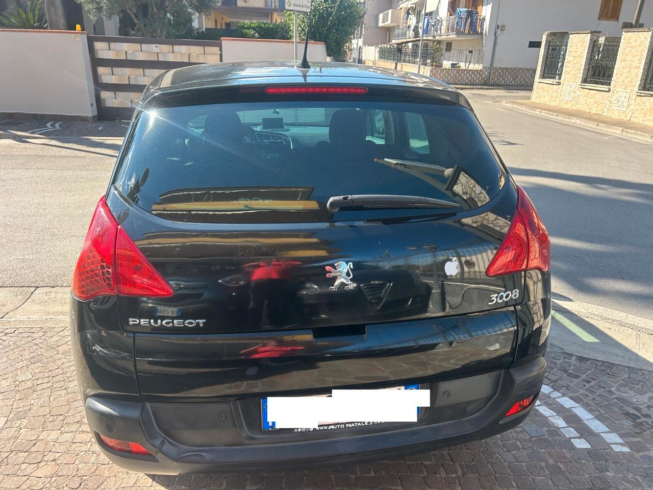 Peugeot 3008 1.6 e-HDi 112CV cambio robotizzato S.&S. Premium