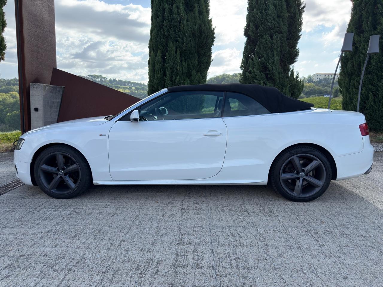 Audi A5 Cabrio 2.0 TFSI 211 CV quattro S tronic Business