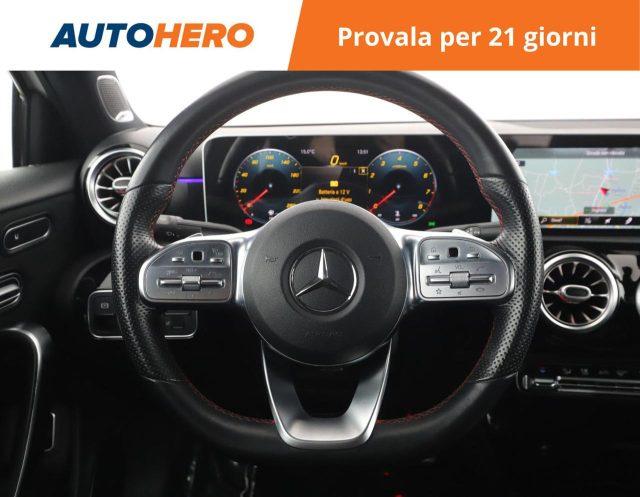 MERCEDES-BENZ A 200 Automatic 4p. Premium