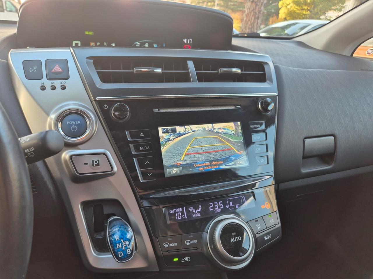 Toyota Prius + 1.8 Style