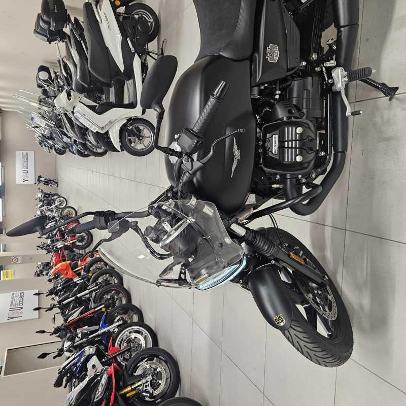 Moto Guzzi V7 Stone - 2026