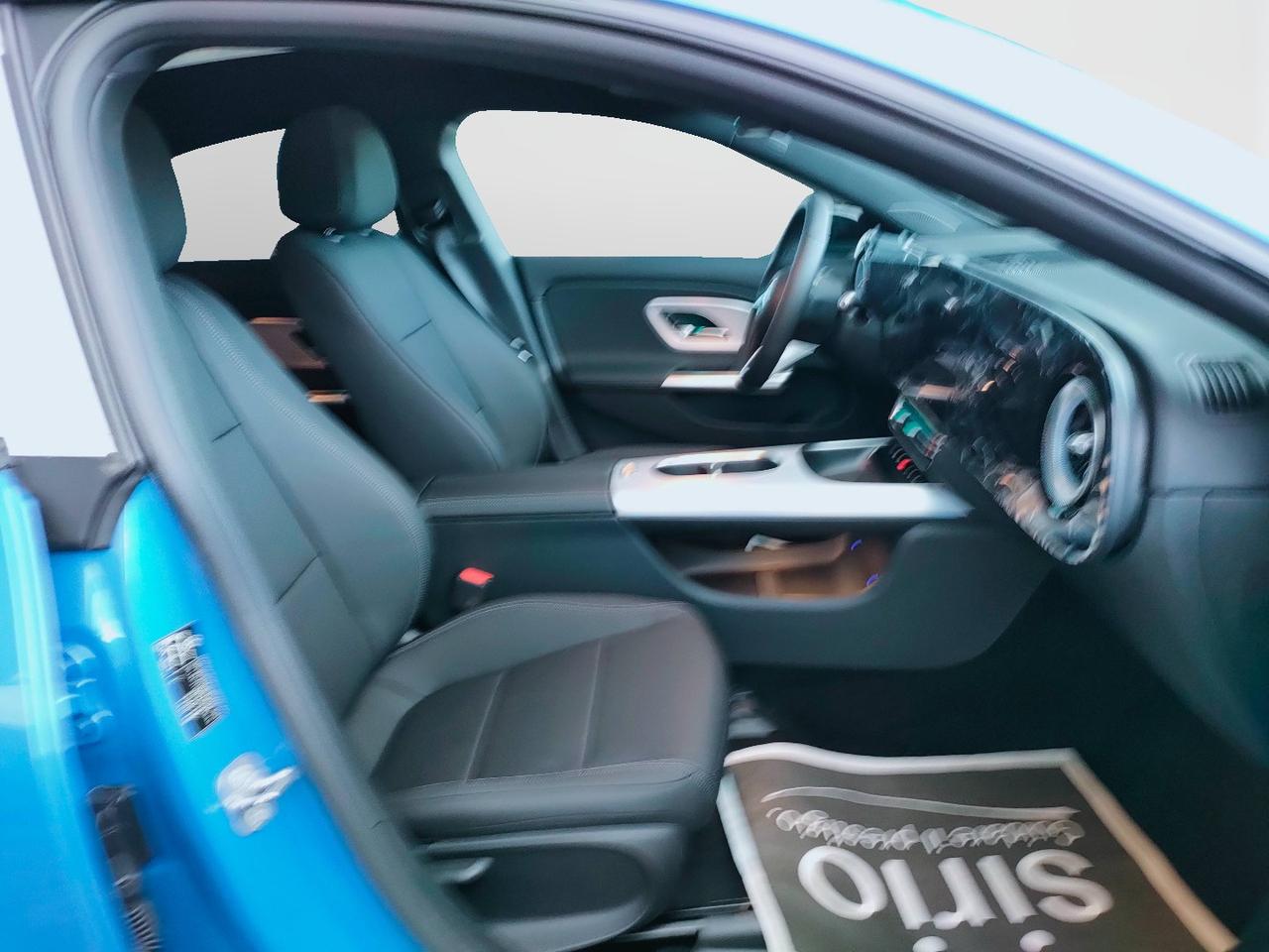 Mercedes-Benz CLA 250+ con tecnologia EQ