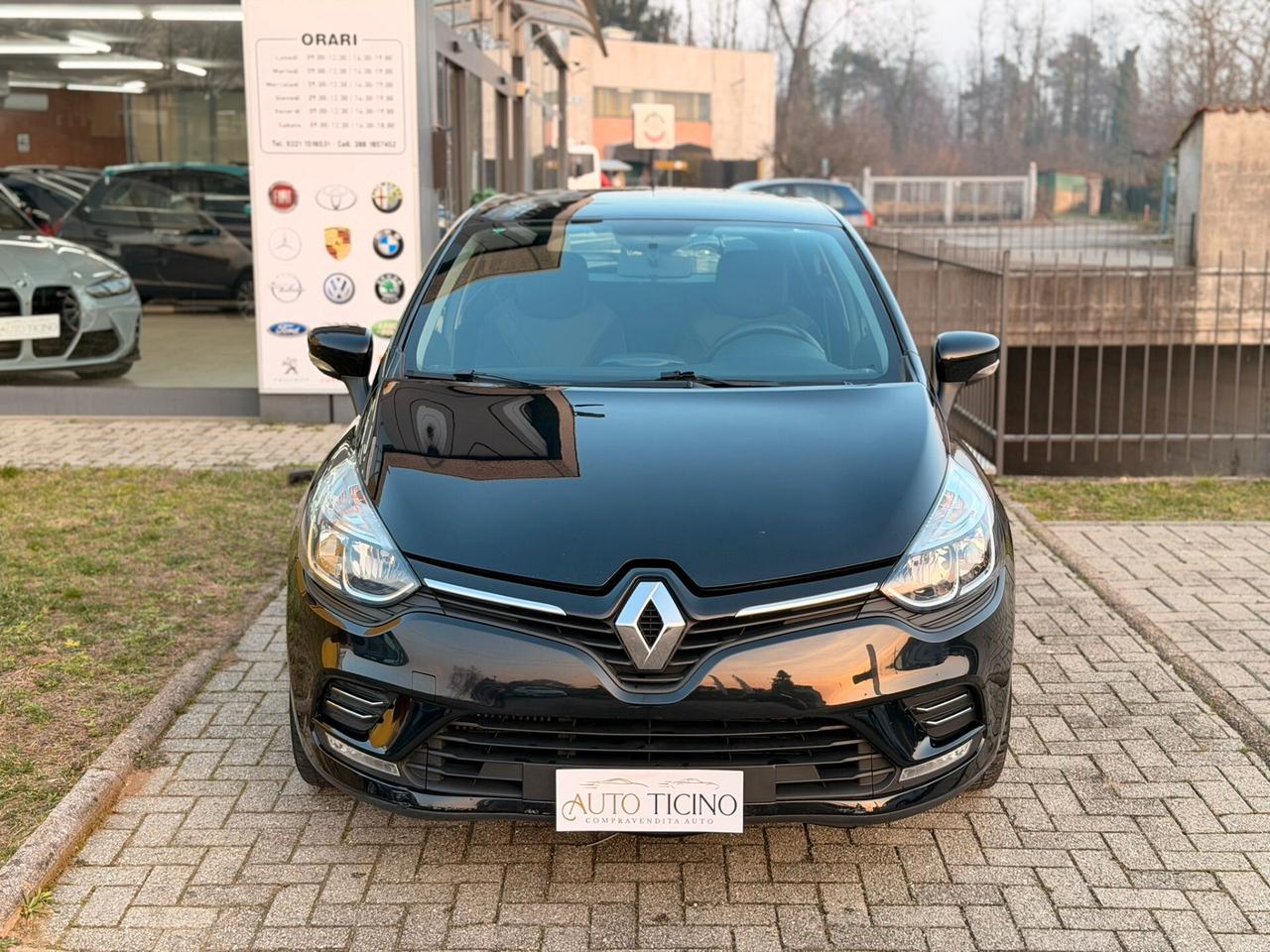 Renault Clio TCe 12V 75 CV 5 porte Moschino Intens