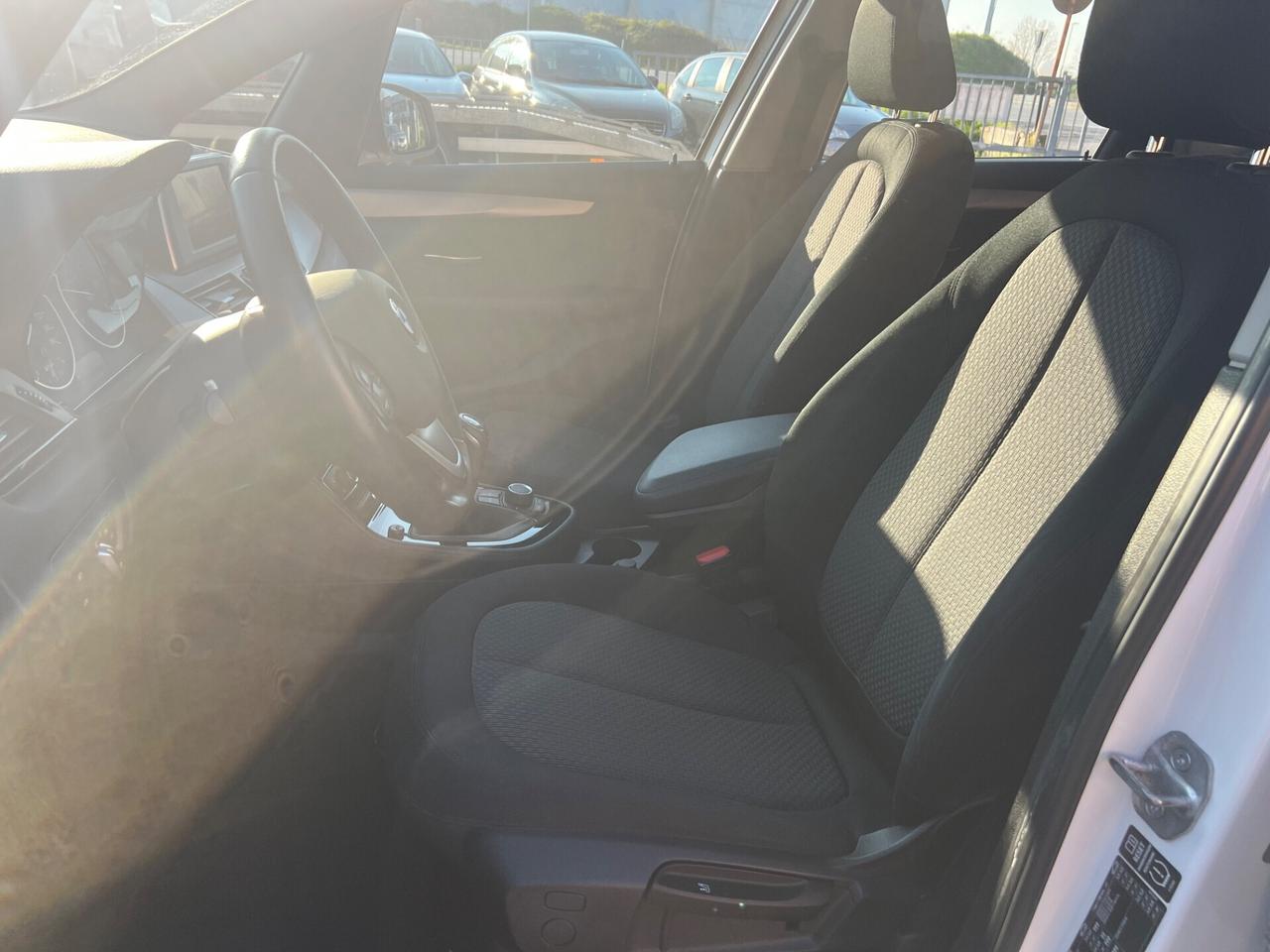 Bmw 116 116d 5p. Urban
