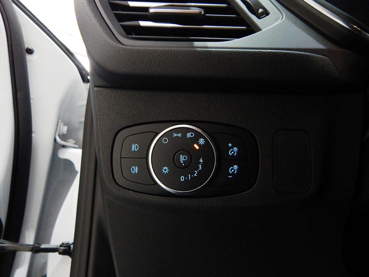 Ford Focus Active 1.5 ecoblue 120cv NAVI-CARPLAY-RADAR-KAMERA