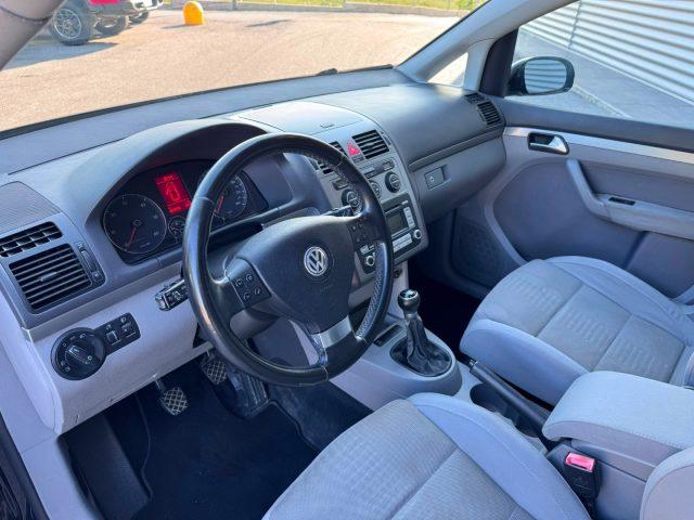 VOLKSWAGEN Touran 2.0 TDI DPF Highline 7 posti TETTO ok neopatentati