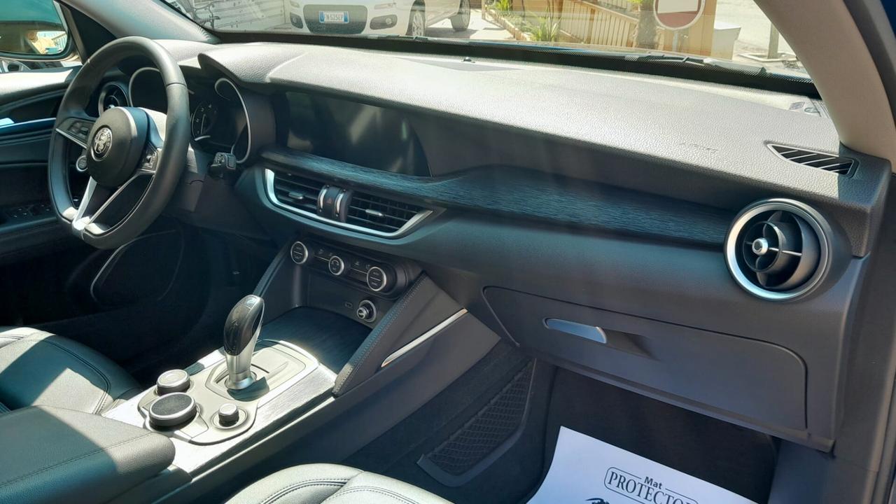 Alfa Romeo Stelvio 2.2 Turbodiesel 190 CV AT8 Q4 Super