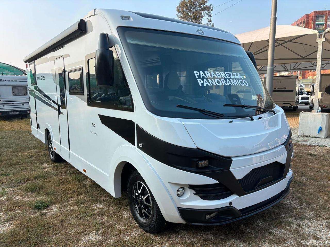 Ci International Magis 87 Integral camper