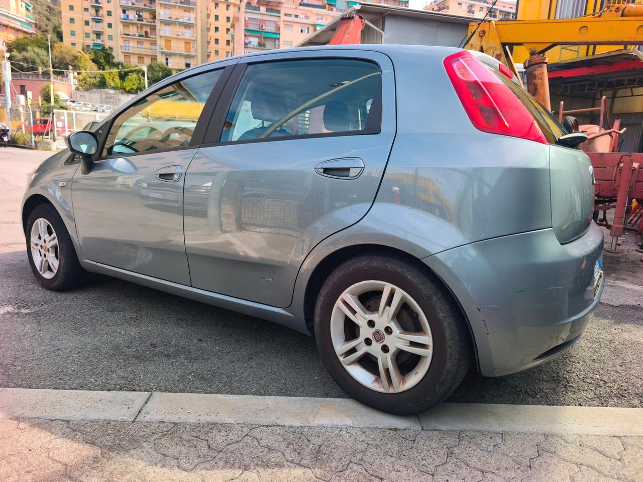 Fiat Grande Punto 1.3 ok neopatentati l'unico proprietario