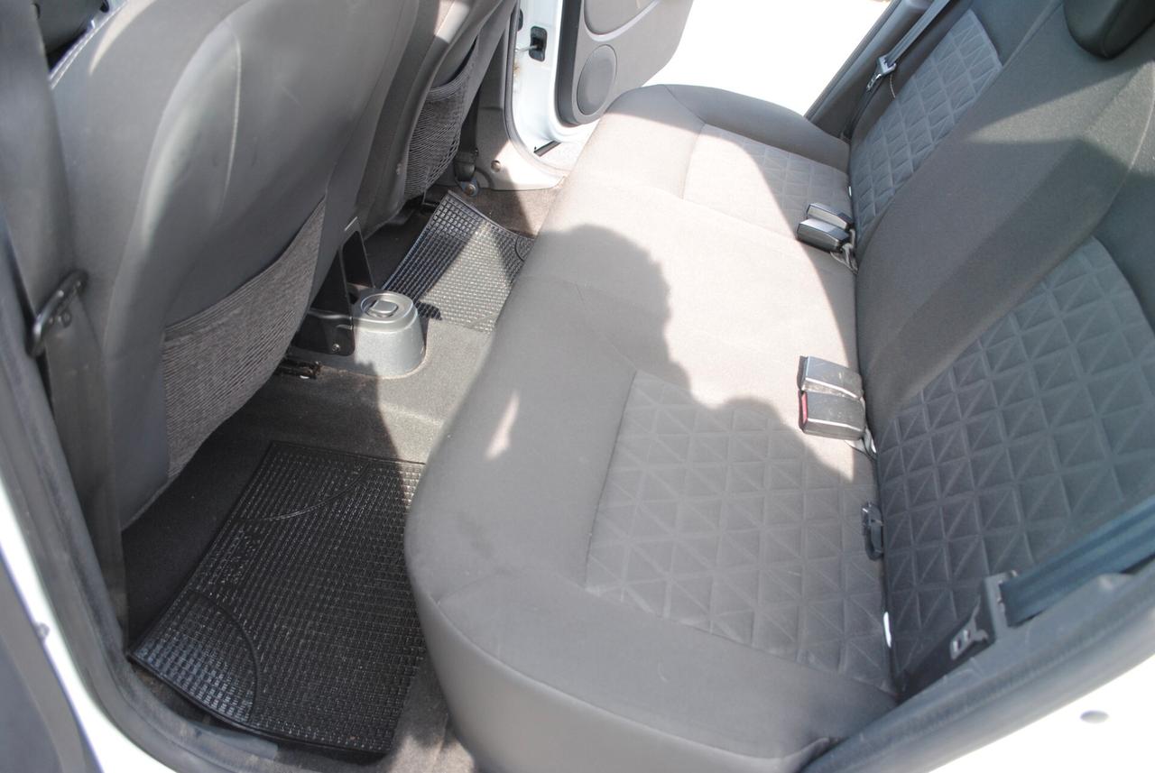 DACIA DUSTER 1.6 101 CV BENZ/GPL OK NEOPATENTATI