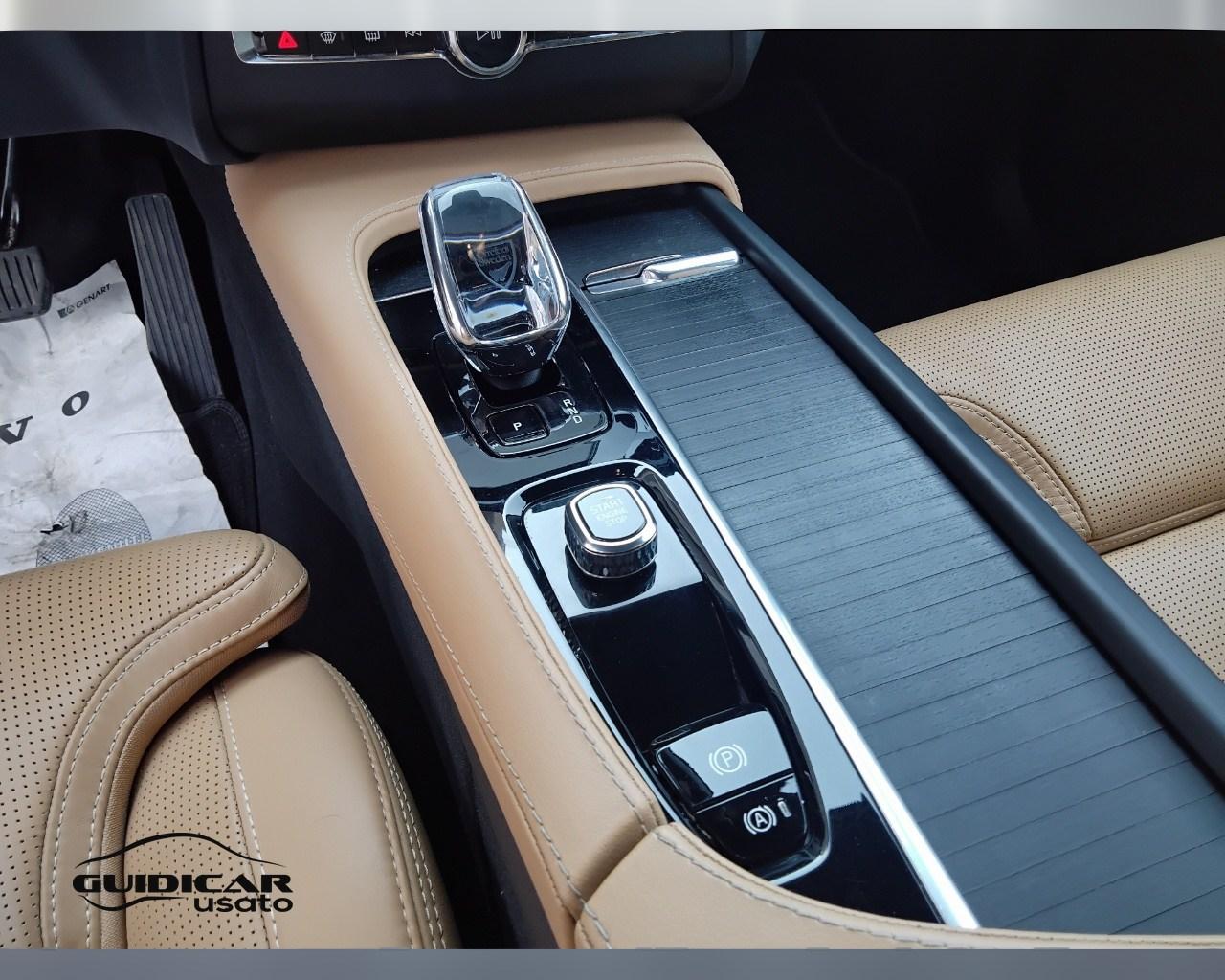VOLVO XC90 II 2015 - XC90 2.0 b5 Plus Bright awd 7p.ti auto