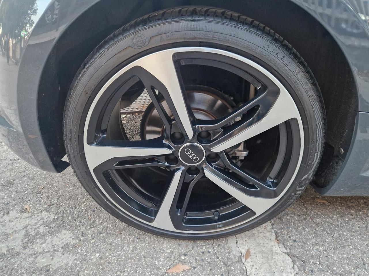 Audi TT Coupé 1.8 TFSI S tronic line