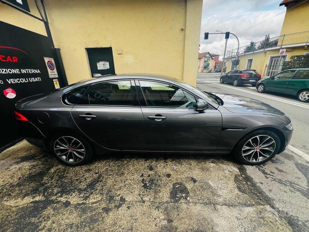 JAGUAR XF 2.0 D 180 CV aut. Portfolio