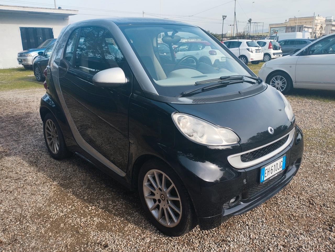 Smart ForTwo 1000 52 kW MHD coupé pure
