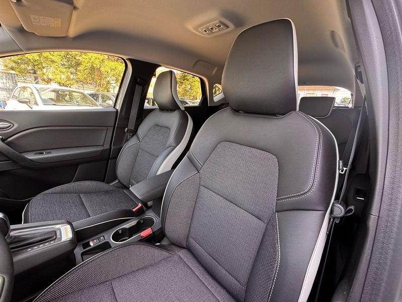 Renault Captur 1.6 E-Tech hybrid Intens 145cv auto