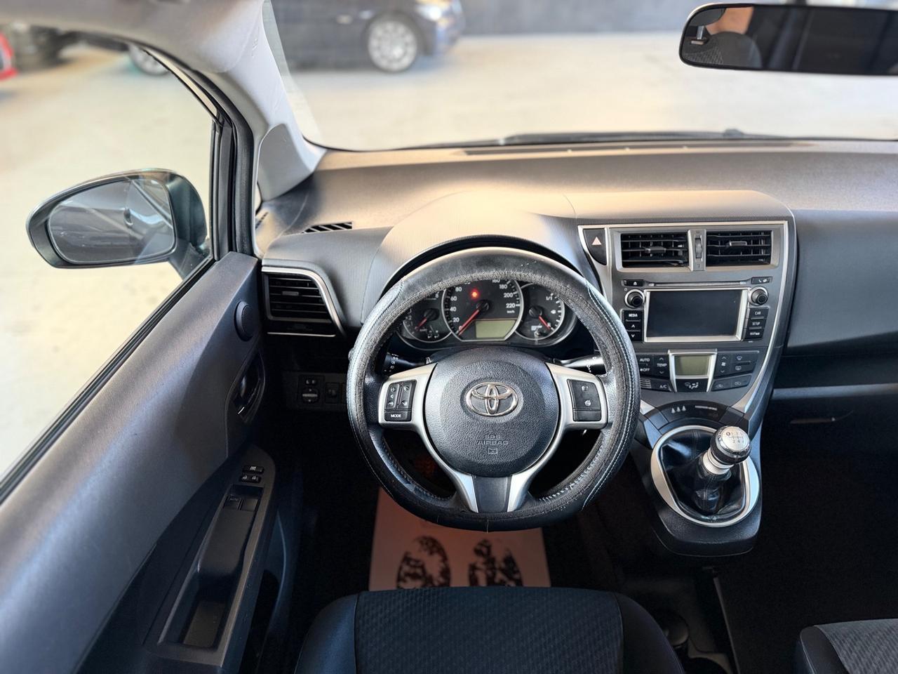Toyota Verso-S 1.3 MT Active NEOPATENTATI