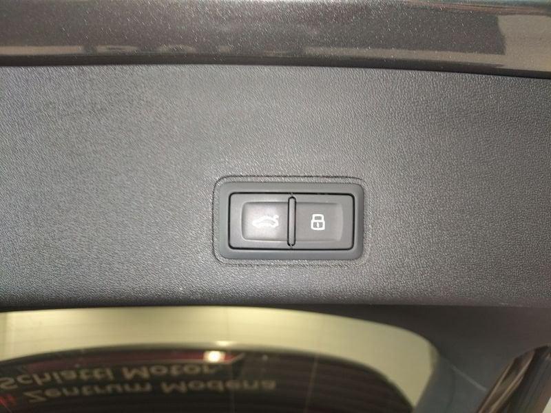 Audi Q3 Q3 1.5 e-hybrid Business 272cv s-tronic
