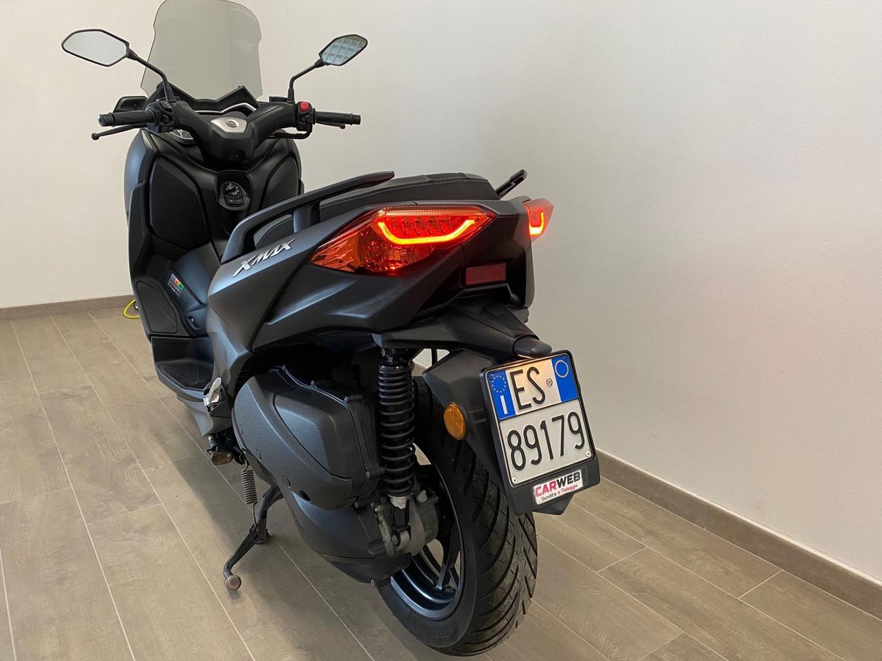 YAMAHA X-MAX 300 TECH MAX