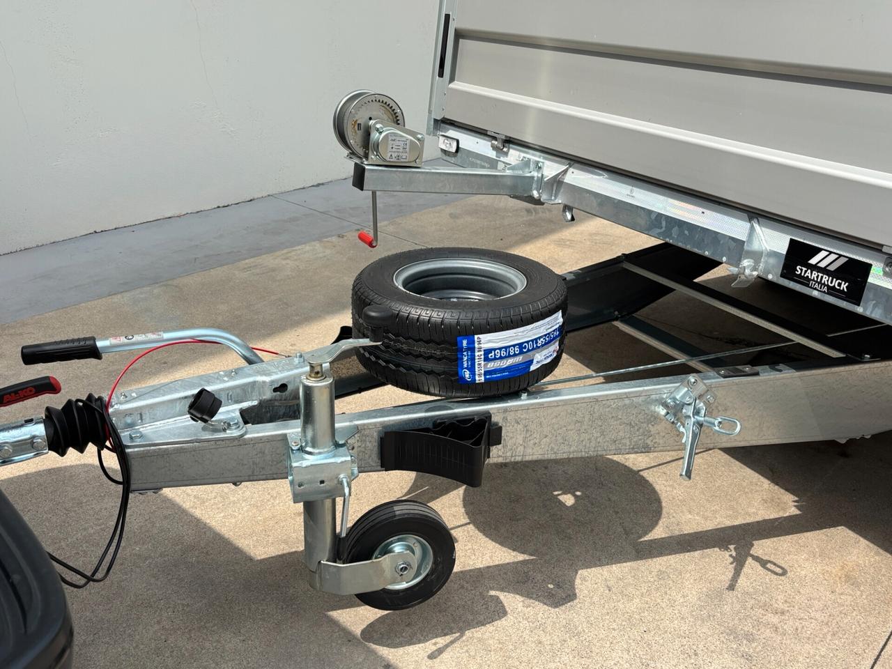 CARRELLO RIMORCHIO CON SPONDE 2500 KG