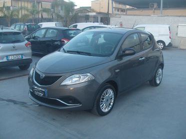 Lancia Ypsilon 1.2 69 CV Gold - 2016