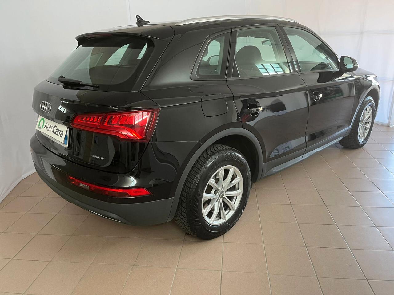 Audi Q5 35 TDI quattro S tronic Business - 699