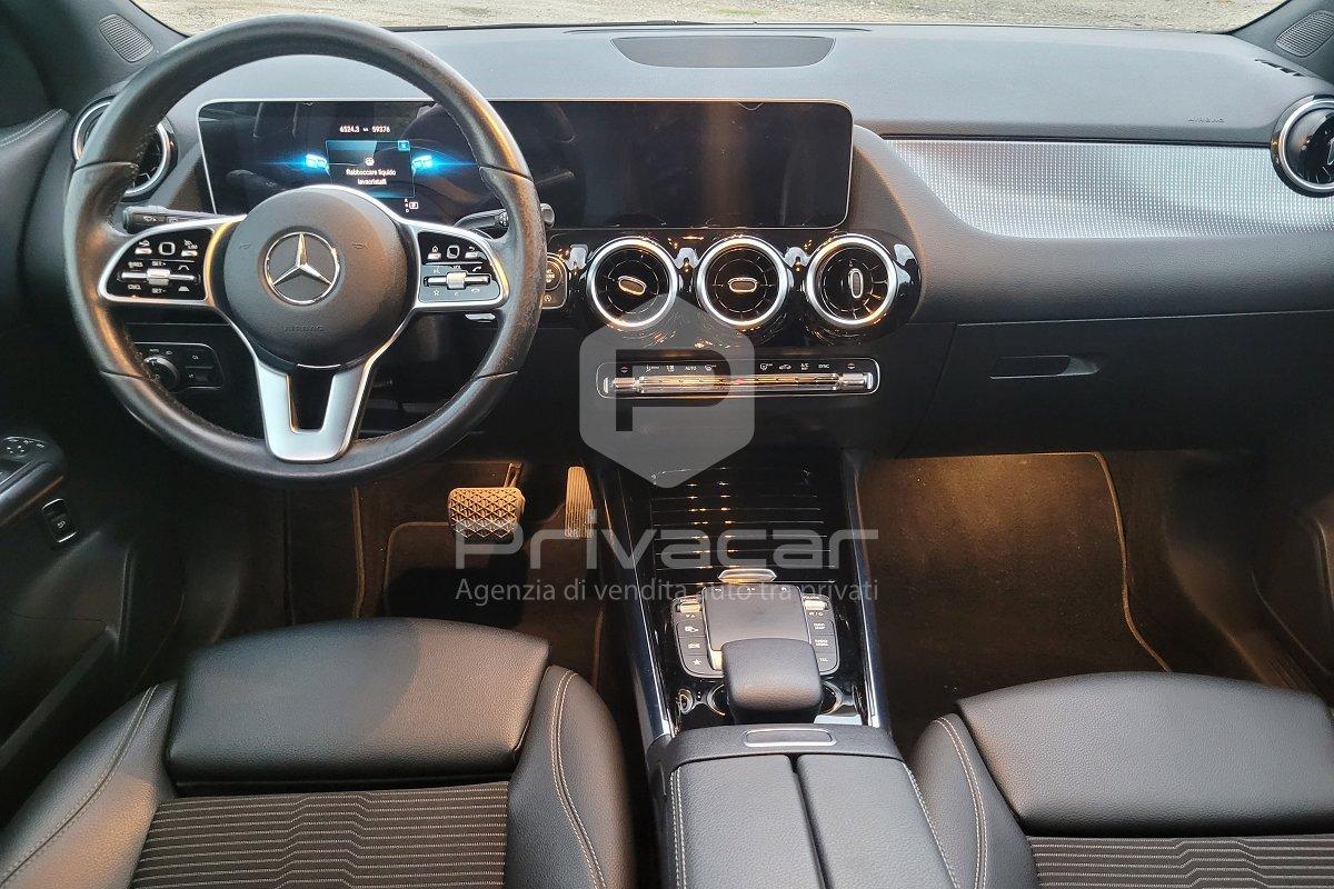 MERCEDES GLA 200 d Automatic Business