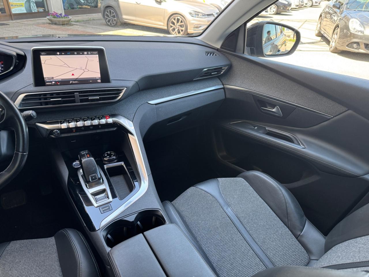 Peugeot 3008 BlueHDi 130 S&S EAT8 Allure