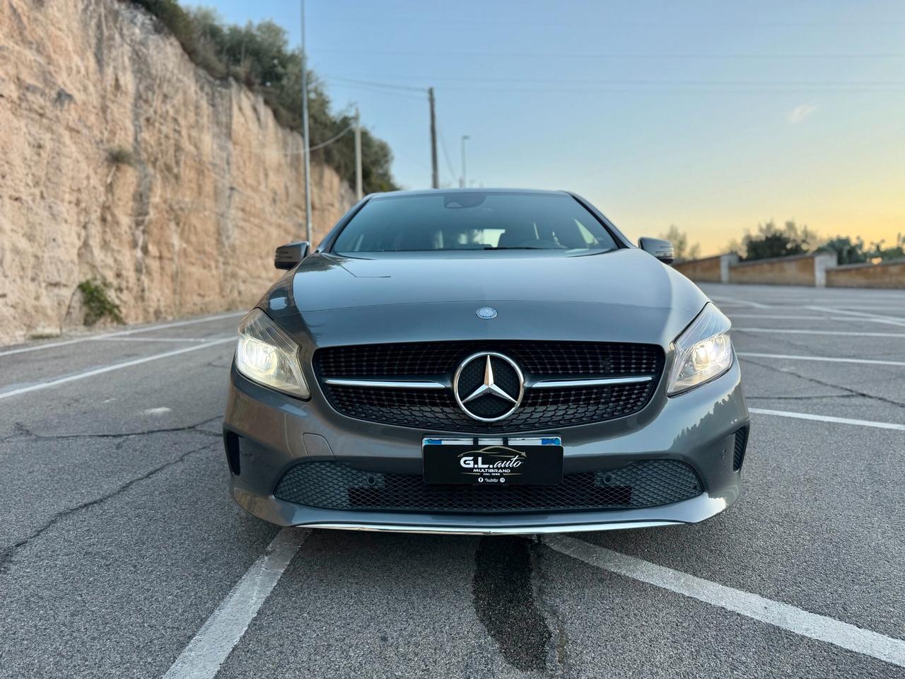 Mercedes A180 Sport/1.5 110 CV/KEYLESS/CAMERA/AMBIENT LIGHTS