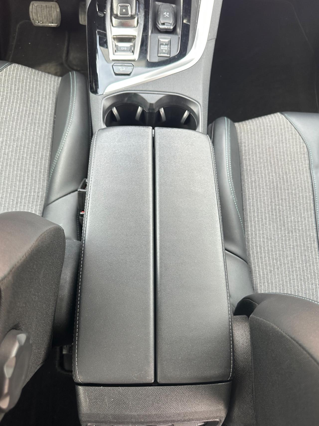 Peugeot 3008 BlueHDi 130 S&S EAT8 Allure