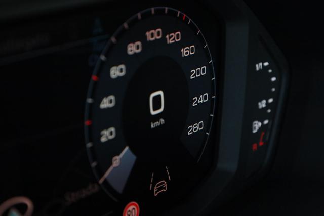 AUDI Q3 35 TFSI S tronic Business Advanced